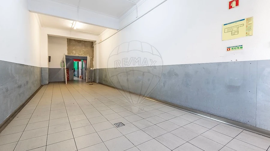 Negócio para Venda em Encosta do Sol