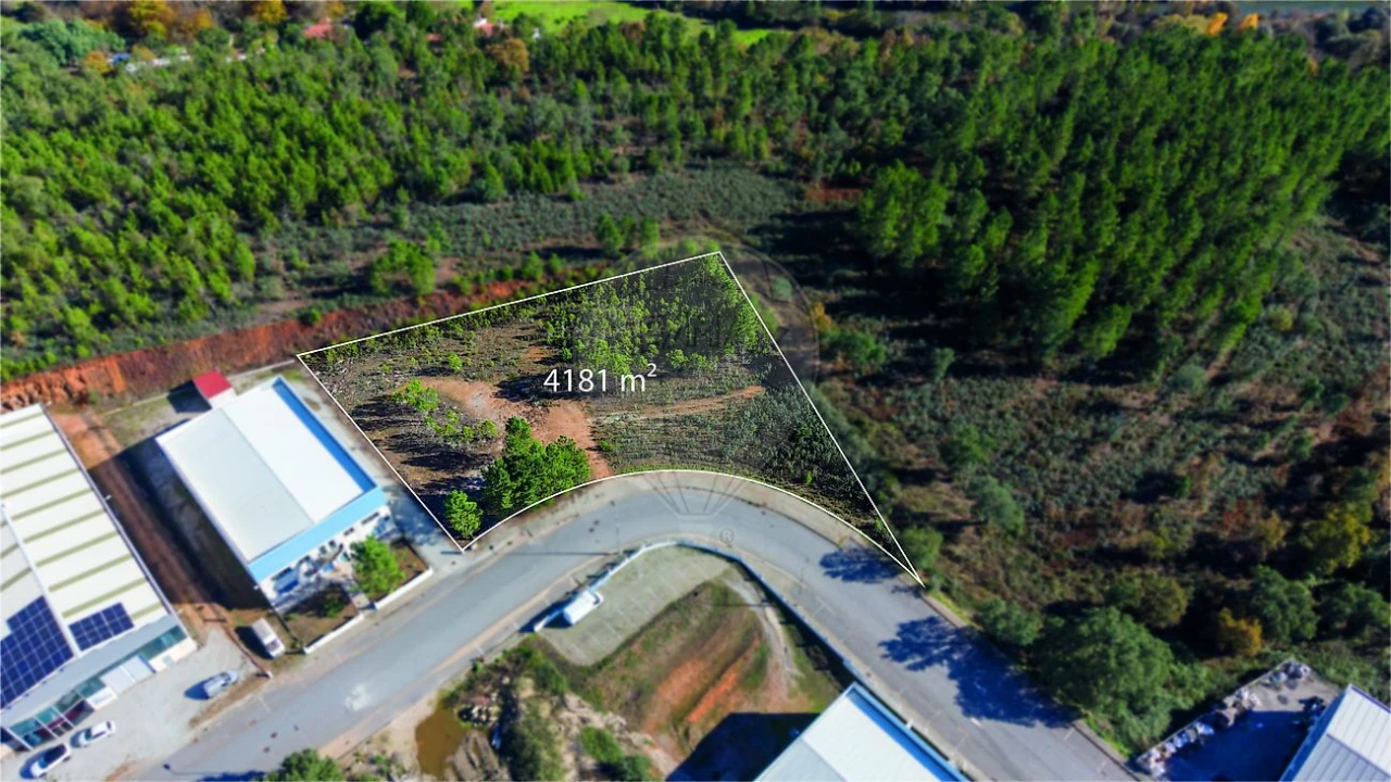 Armazém para Venda em Tortosendo Foto 9