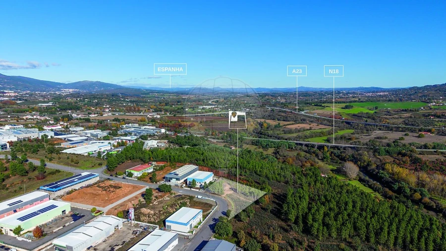 Armazém para Venda em Tortosendo Foto 6