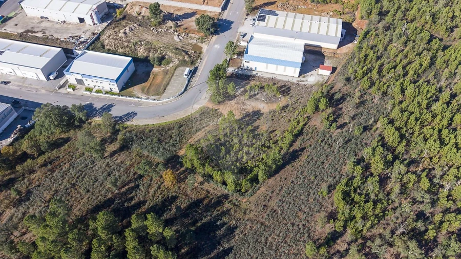 Armazém para Venda em Tortosendo Foto 10