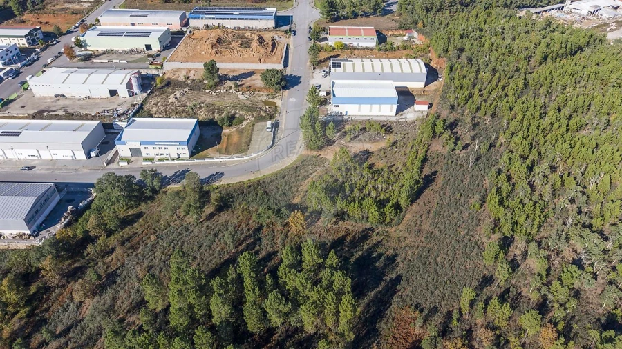 Armazém para Venda em Tortosendo Foto 5
