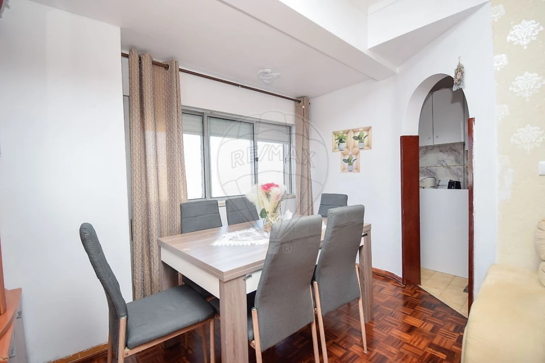 Apartamento T3 para Venda em Cacém e São Marcos Foto 16