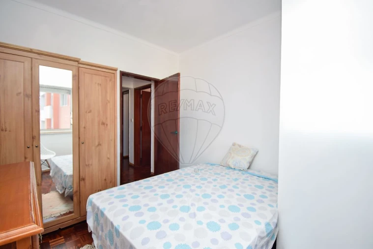 Apartamento T3 para Venda em Cacém e São Marcos Foto 9