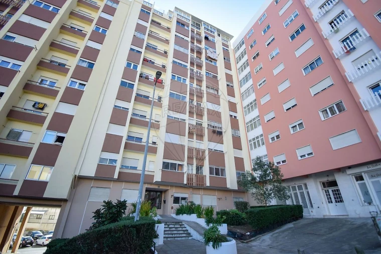 Apartamento T3 para Venda em Cacém e São Marcos Foto 4