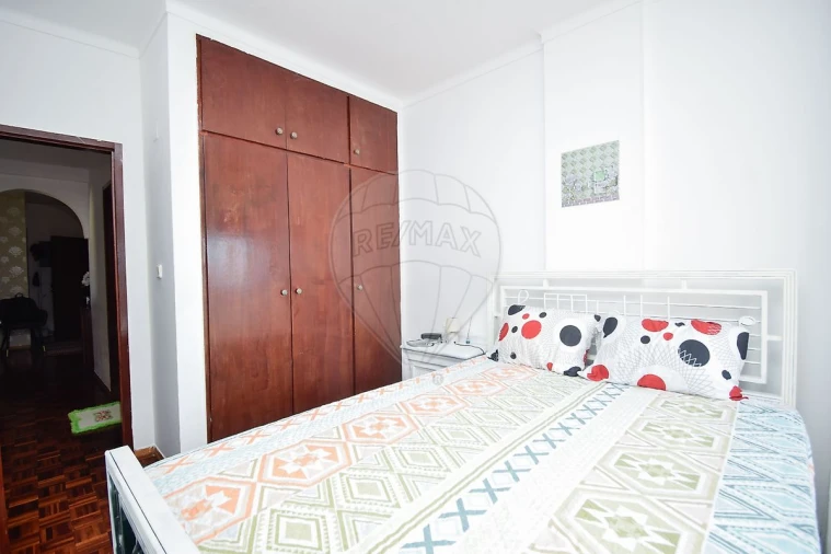 Apartamento T3 para Venda em Cacém e São Marcos Foto 6