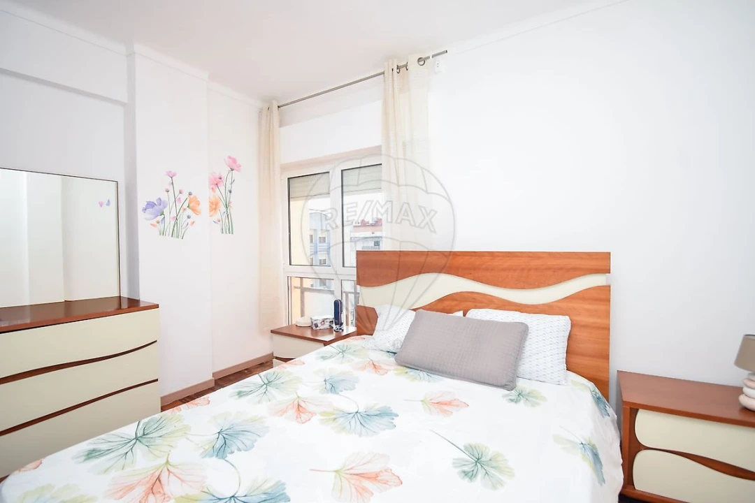 Apartamento T3 para Venda em Cacém e São Marcos Foto 7