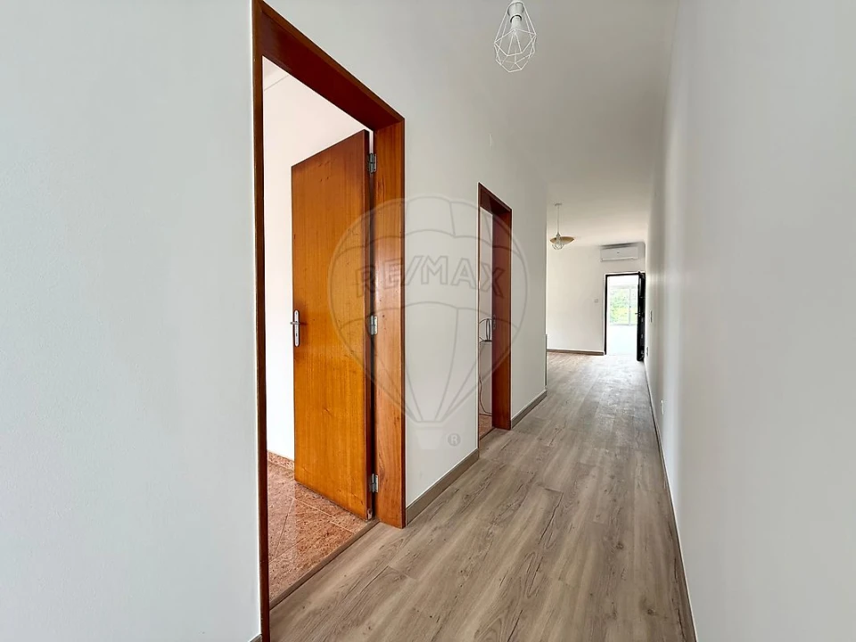 Apartamento T2 para Arrendamento em Turcifal Foto 3