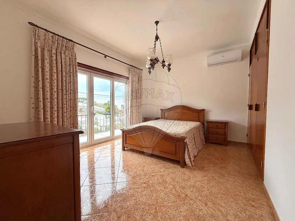 Apartamento T2 para Arrendamento em Turcifal Foto 2