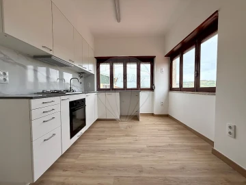 Apartamento T2 para Arrendamento em Turcifal