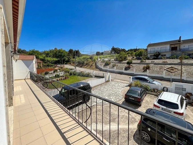 Apartamento T2 para Arrendamento em Turcifal Foto 10