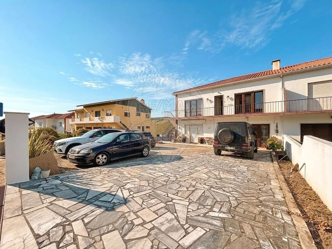 Apartamento T2 para Arrendamento em Turcifal Foto 11