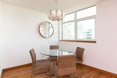 Apartamento T2 para Arrendamento em Parque das Nações