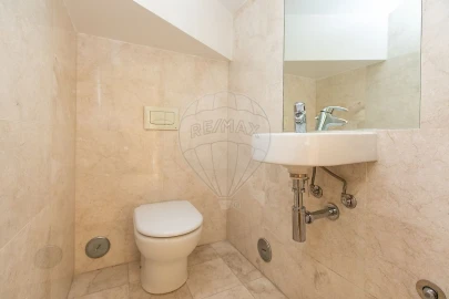 Apartamento T2 para Arrendamento em Parque das Nações