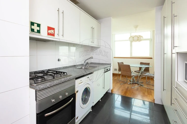 Apartamento T2 para Arrendamento em Parque das Nações Foto 10