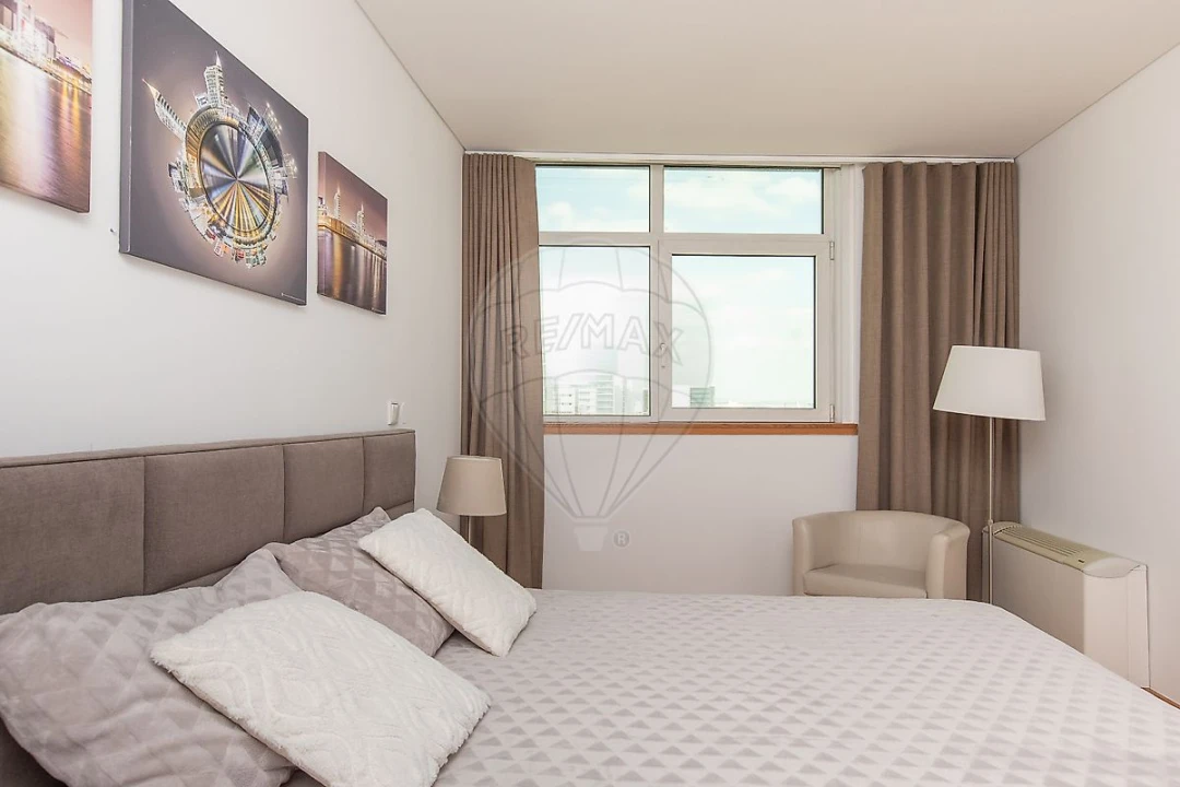 Apartamento T2 para Arrendamento em Parque das Nações Foto 14