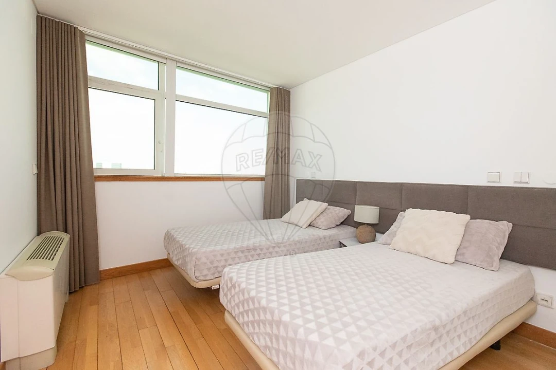 Apartamento T2 para Arrendamento em Parque das Nações Foto 24