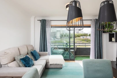 Apartamento T2 para Venda em Santo António dos Cavaleiros e Frielas