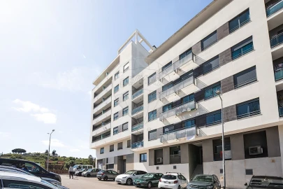 Apartamento T2 para Venda em Santo António dos Cavaleiros e Frielas