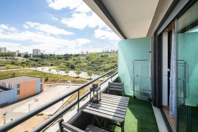 Apartamento T2 para Venda em Santo António dos Cavaleiros e Frielas