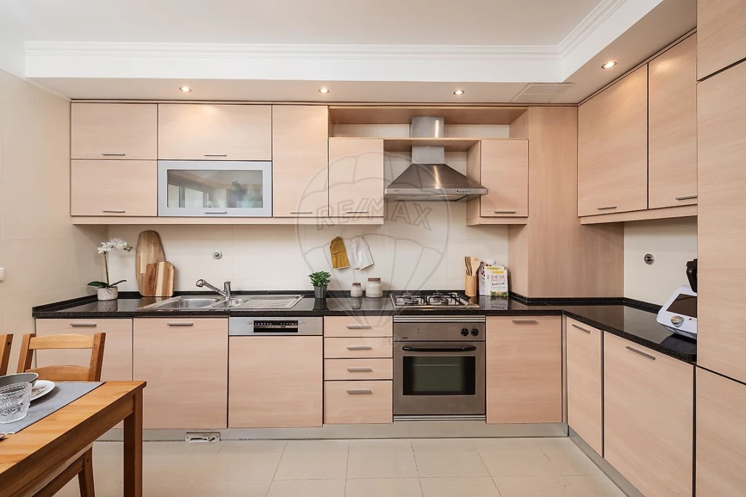 Apartamento T2 para Venda em Santo António dos Cavaleiros e Frielas Foto 19