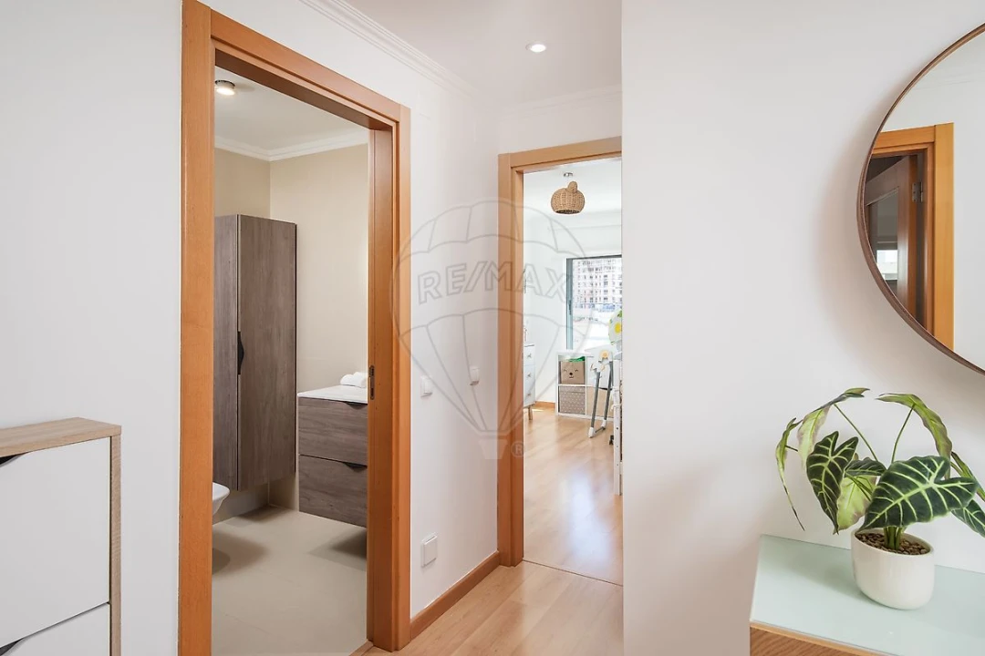 Apartamento T2 para Venda em Santo António dos Cavaleiros e Frielas Foto 35