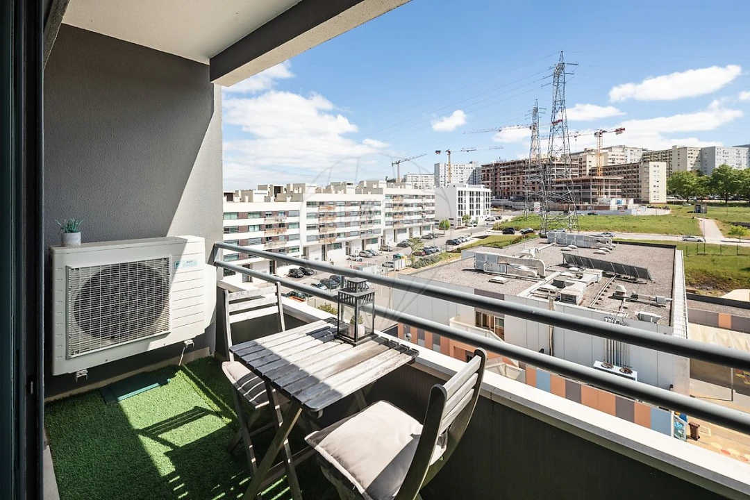 Apartamento T2 para Venda em Santo António dos Cavaleiros e Frielas Foto 13