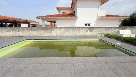 Moradia T3 para Venda em Fermentelos