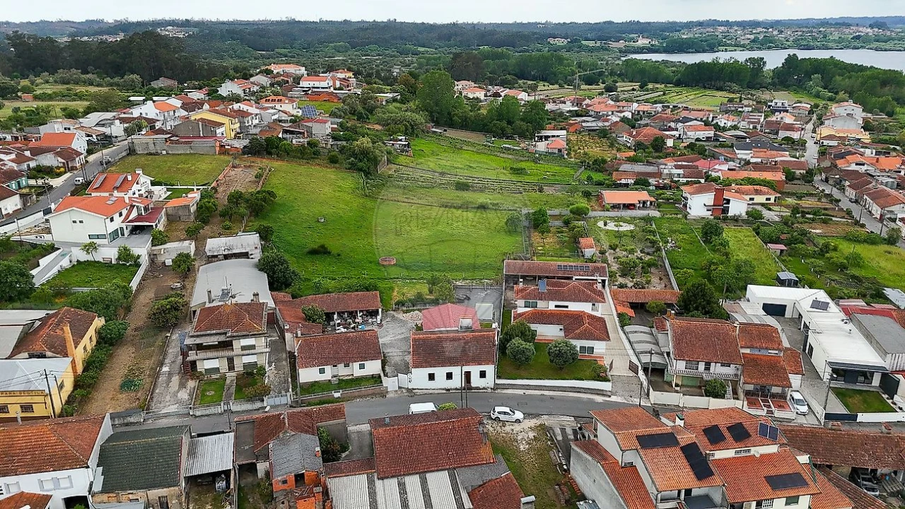 Moradia T3 para Venda em Fermentelos Foto 16