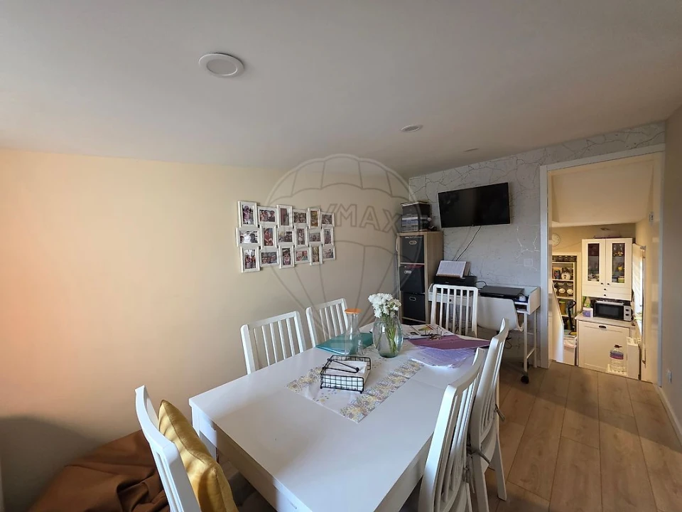 Moradia T2 para Venda em Alquerubim Foto 17