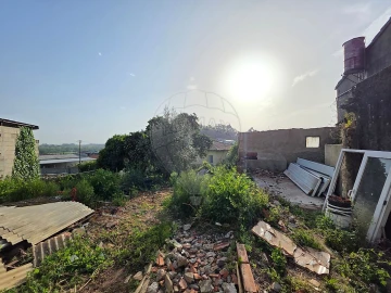 Moradia T2 para Venda em Alquerubim