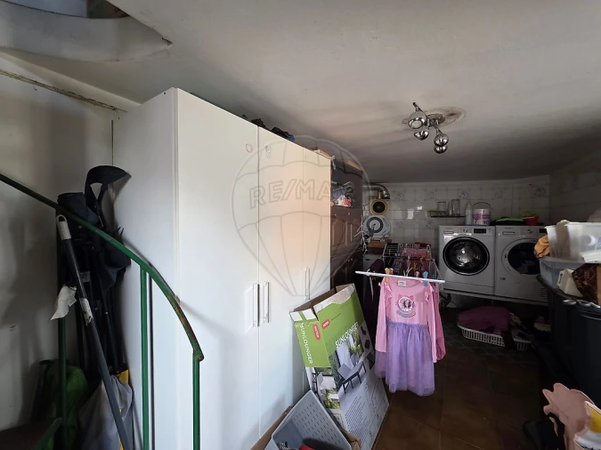 Moradia T2 para Venda em Alquerubim Foto 9