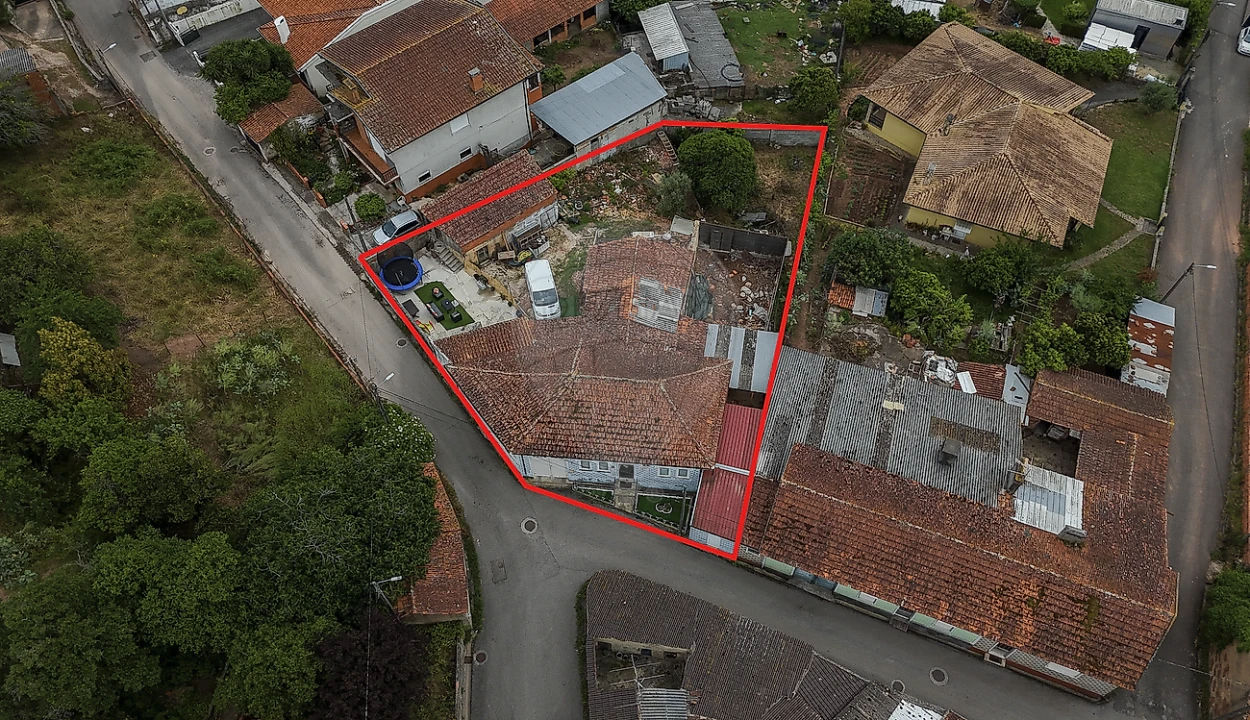 Moradia T2 para Venda em Alquerubim Foto 4