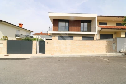 Moradia T4 para Venda em Palmeira