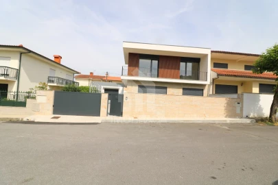 Moradia T4 para Venda em Palmeira