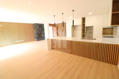 Moradia T4 para Venda em Palmeira