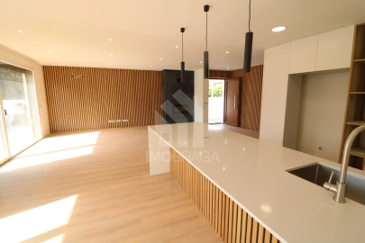 Moradia T4 para Venda em Palmeira