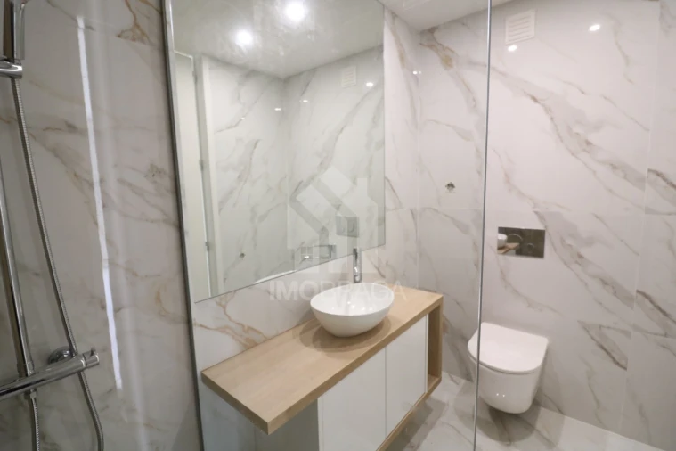 Moradia T4 para Venda em Palmeira Foto 23