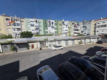 Garagem para Venda em Cacém e São Marcos