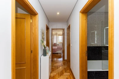 Apartamento T4 para Venda em Argoncilhe