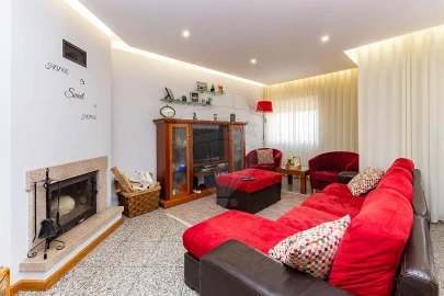 Apartamento T4 para Venda em Argoncilhe