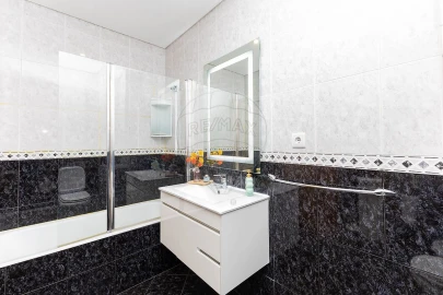 Apartamento T4 para Venda em Argoncilhe