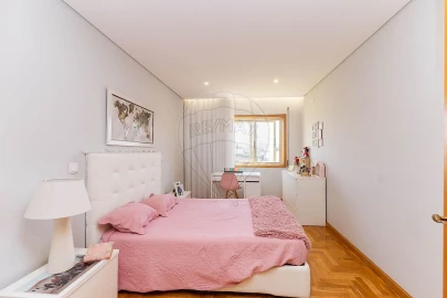Apartamento T4 para Venda em Argoncilhe