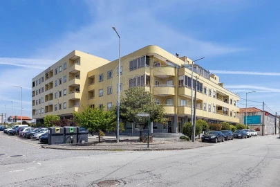 Apartamento T4 para Venda em Argoncilhe