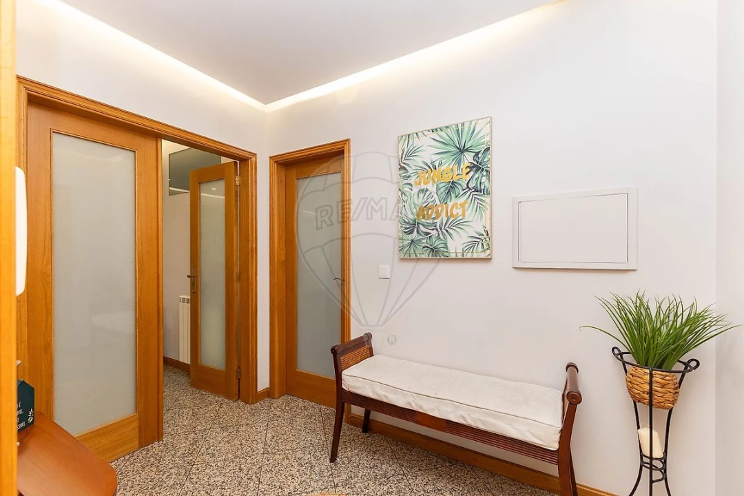 Apartamento T4 para Venda em Argoncilhe Foto 17