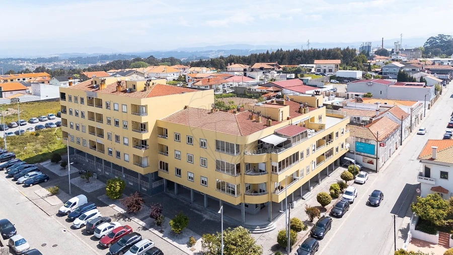 Apartamento T4 para Venda em Argoncilhe Foto 28