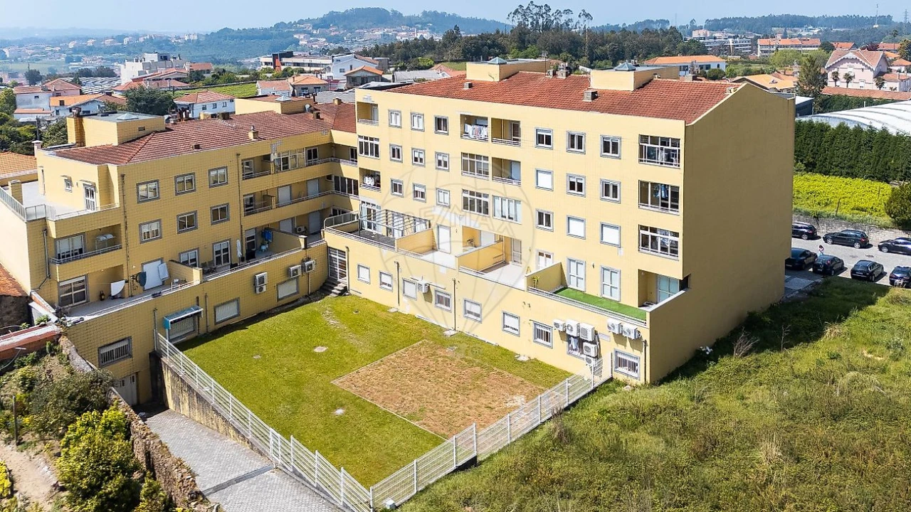Apartamento T4 para Venda em Argoncilhe Foto 30