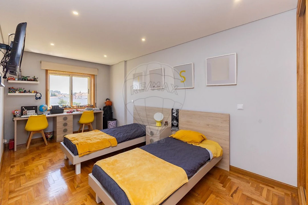 Apartamento T4 para Venda em Argoncilhe Foto 6