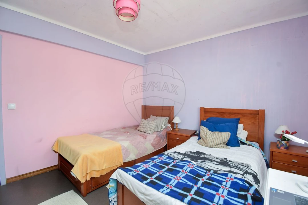 Apartamento T5 para Venda em Rio de Mouro Foto 13