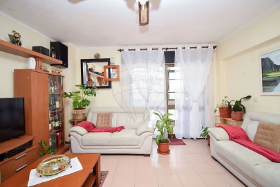 Apartamento T5 para Venda em Rio de Mouro