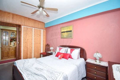 Apartamento T5 para Venda em Rio de Mouro